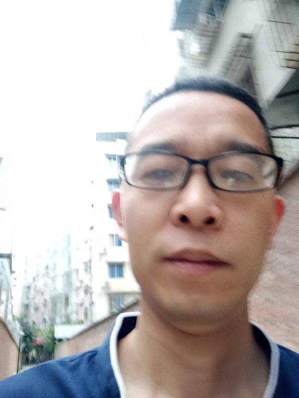 眼镜的第一张照片--金堂中老年相亲网